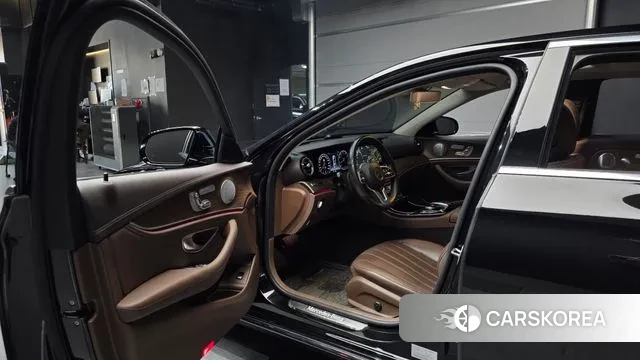 Mercedes-Benz E-Class W213 2020 Черный из Кореи, фото 2