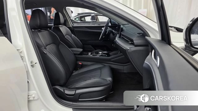 Kia The New K5 3rd generation 2025 Белый из Кореи, фото 2
