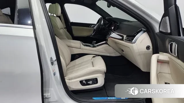 BMW X6 (G06) 2022 Белый из Кореи, фото 2
