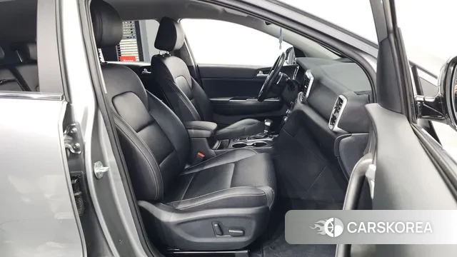 Kia Sportage The Bold 2021 Серебряный из Кореи, фото 2