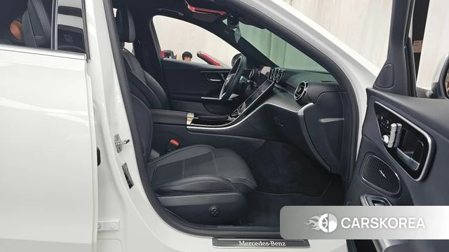 Mercedes-Benz C-Class W206 2024 Белый из Кореи, фото 2