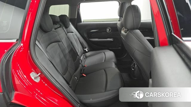 Mini Cooper Clubman 2023 Красный из Кореи, фото 2