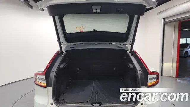 Volvo C40 Richards 2022 Белый из Кореи, фото 2