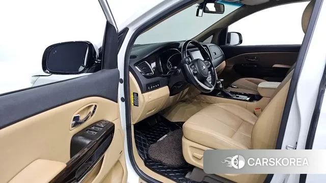 Kia The New Carnival 2018 Белый из Кореи, фото 2