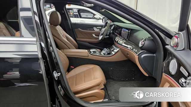 Mercedes-Benz E-Class W213 2019 Черный из Кореи, фото 2
