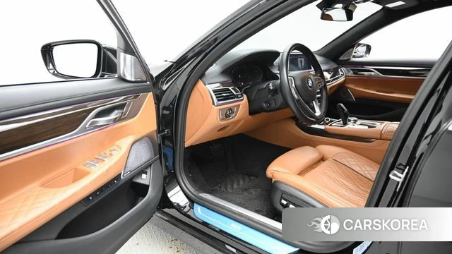 BMW 7 Series (G11) 2022 Черный из Кореи, фото 2