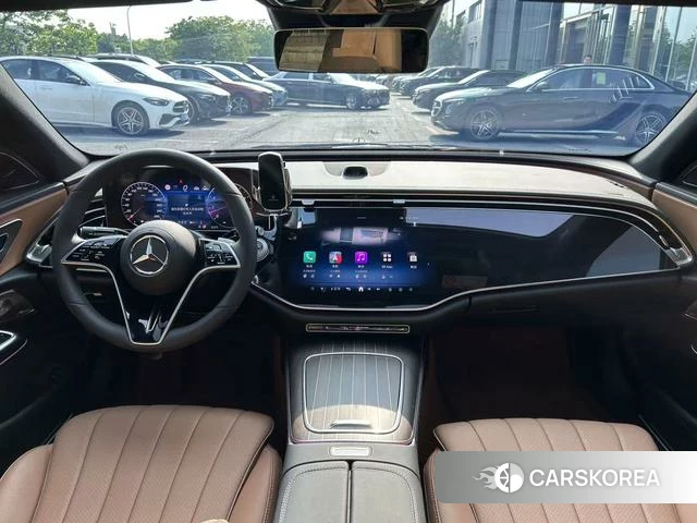 Mercedes-Benz E-class 2026 Черный из Китая, фото 2