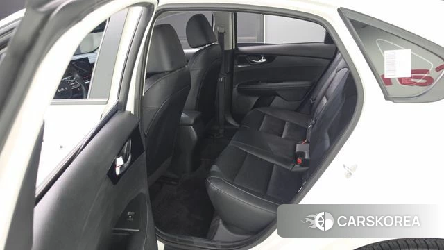 Kia The New K3 2nd generation 2024 Белый из Кореи, фото 2