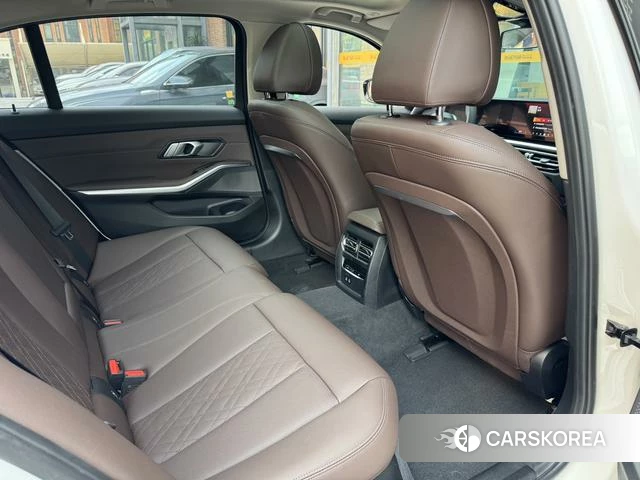 BMW i3 2024 Белый из Китая, фото 2