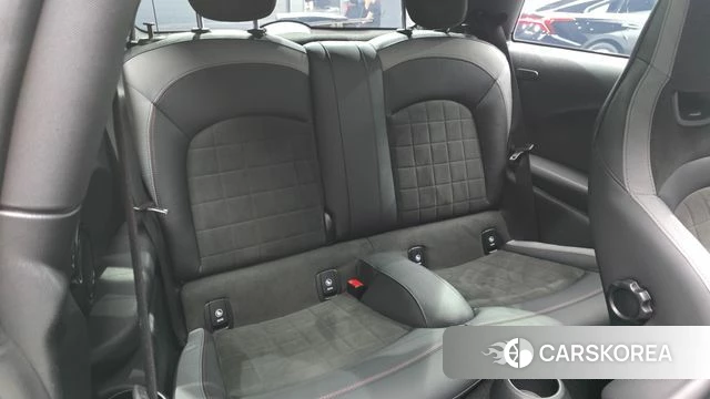 Mini Cooper S 2023 Жемчужный цвет из Кореи, фото 2