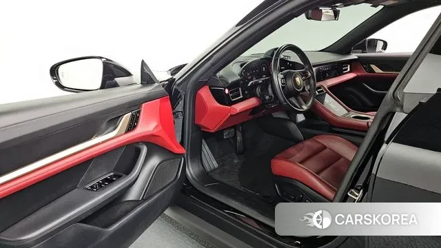 Porsche Taycan 2021 Черный из Кореи, фото 2