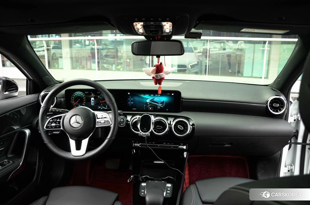 Mercedes-Benz Class A (imported) 2020 Белый из Китая, фото 2