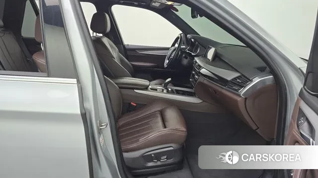 BMW X5 (F15) 2018 Серебряный из Кореи, фото 2