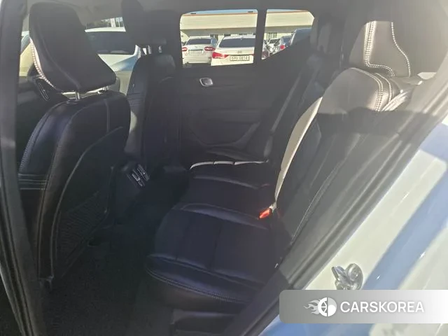 Volvo XC40 2022 Белый из Кореи, фото 2