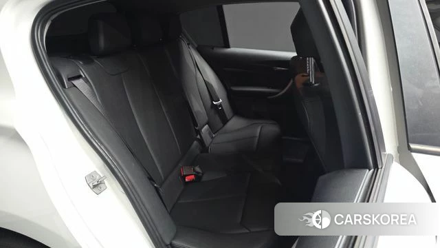 BMW 1 Series (F20) 2018 Белый из Кореи, фото 2