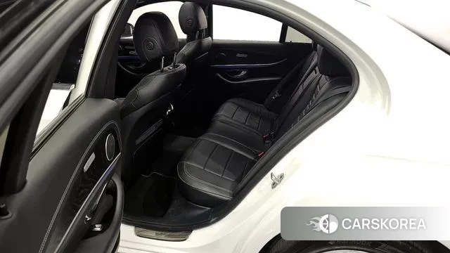 Mercedes-Benz E-Class W213 2021 Белый из Кореи, фото 2