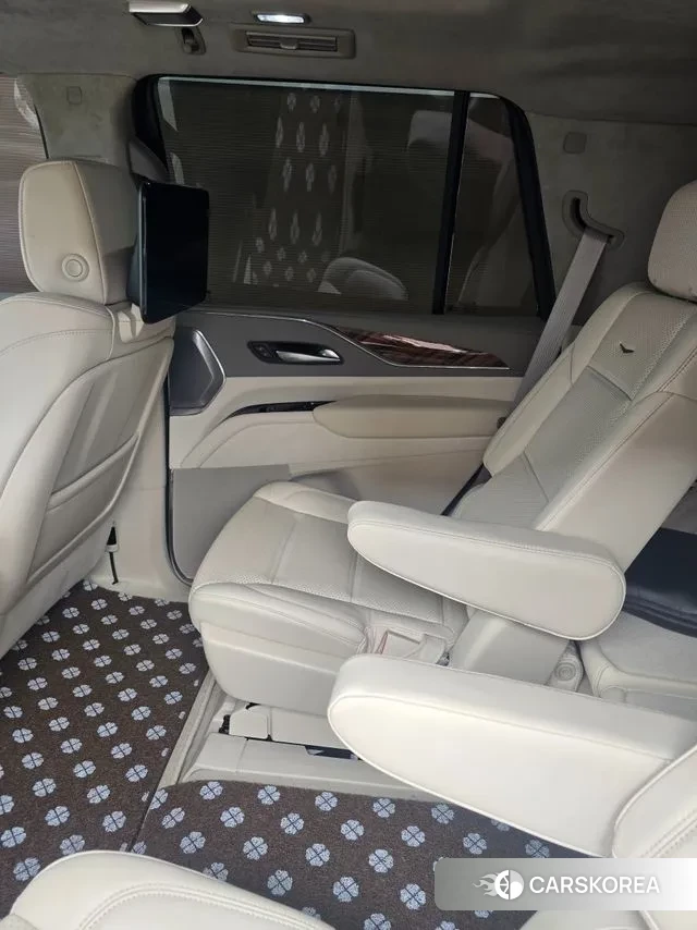 Cadillac Escalade 5th Generation 2023 Белый из Кореи, фото 2