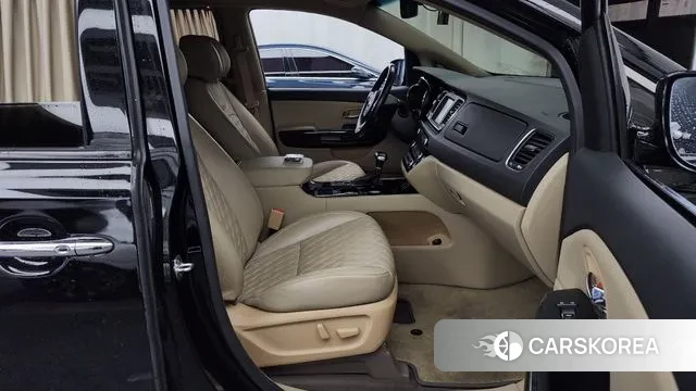 Kia The New Carnival 2019 Черный из Кореи, фото 2