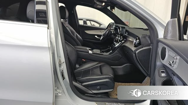 Mercedes-Benz GLC-Class X253 2020 Серебряный из Кореи, фото 2