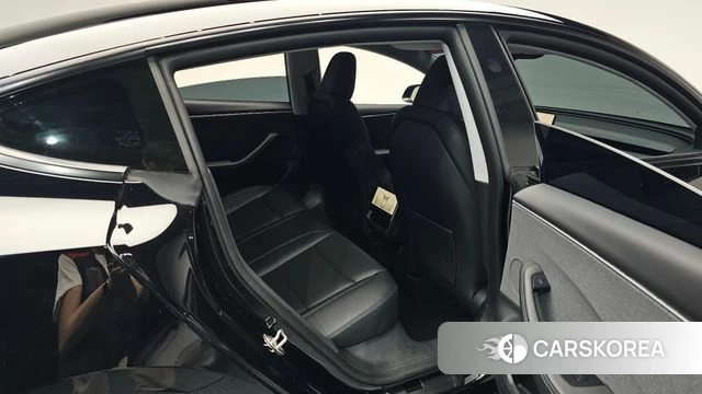 Tesla Model 3 2024 Черный из Кореи, фото 2