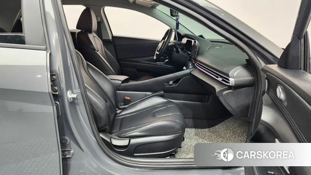 Hyundai The New Avante (CN7) 2023 Серый из Кореи, фото 2