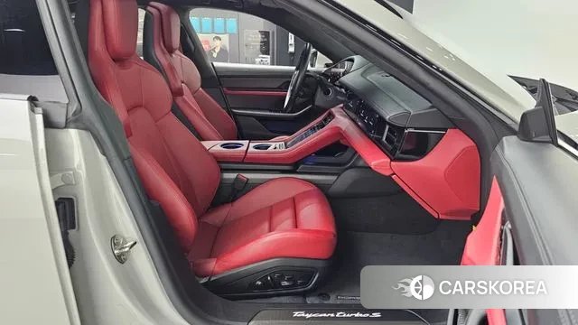 Porsche Taycan 2021 Серебристо-серый из Кореи, фото 2