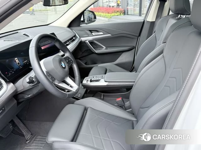 BMW X2 (import) 2025 Белый из Китая, фото 2