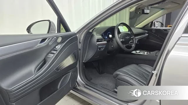 Genesis G80 (RG3) 2023 Серебристо-серый из Кореи, фото 2