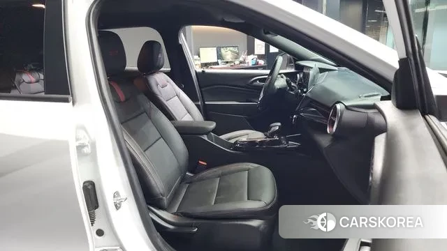 Chevrolet (GM Daewoo) Trax Crossover 2023 Белый из Кореи, фото 2