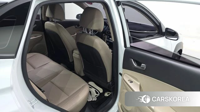 Hyundai Kona 2018 Белый из Кореи, фото 2