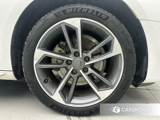 Audi A4L 2021 Белый из Китая, фото 2