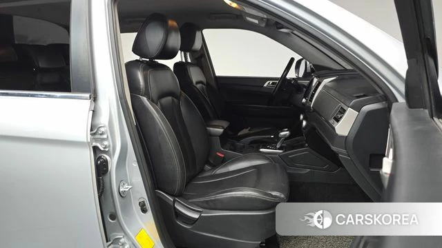 Ssangyong Rexton Sports 2019 Серебряный из Кореи, фото 2