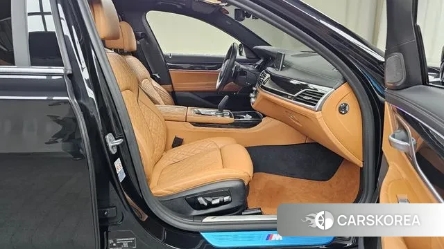 BMW 7 Series (G11) 2021 Черный из Кореи, фото 2