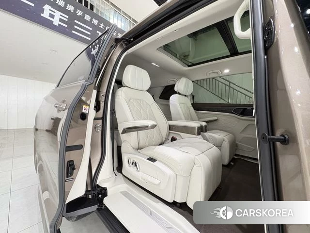 Volkswagen Weiran 2023 Шампань из Китая, фото 2