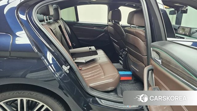 BMW 5 Series (G30) 2020 Черный из Кореи, фото 2