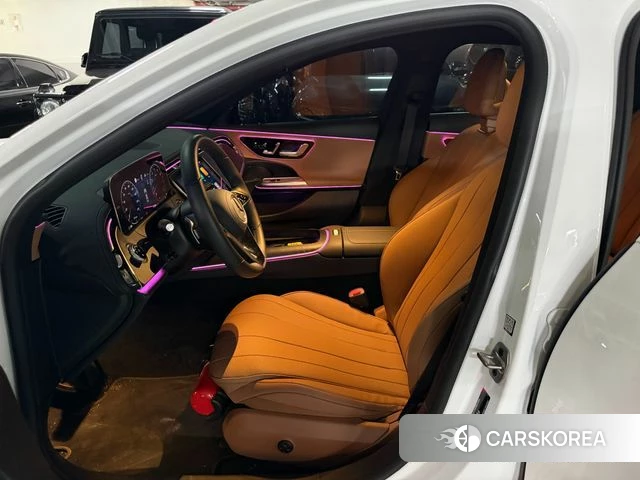 Mercedes-Benz E-Class W213 2025 Белый из Кореи, фото 2