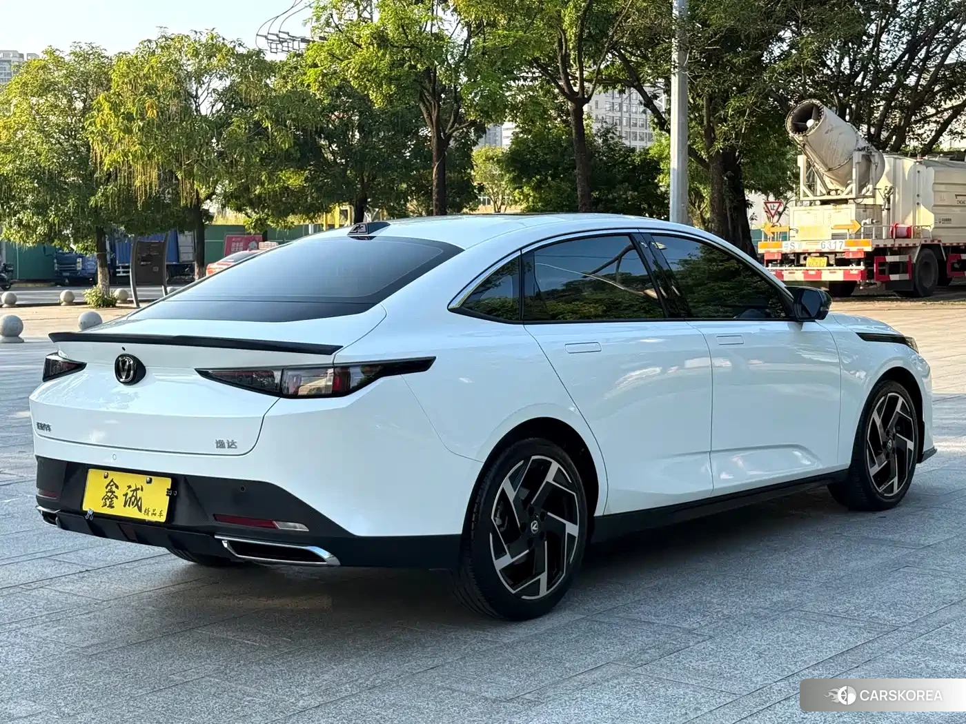 Chang'an Yida 2023 Белый из Китая, фото 2