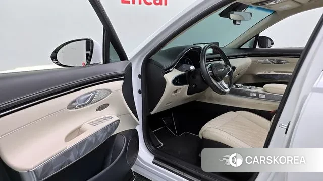 Genesis GV70 2023 Белый из Кореи, фото 2