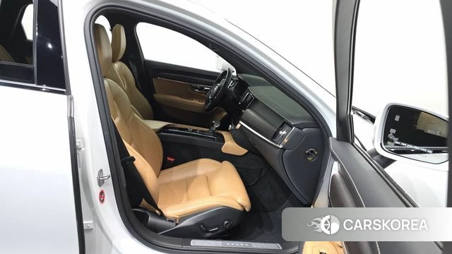 Volvo V90 Cross-Country 2019 Белый из Кореи, фото 2