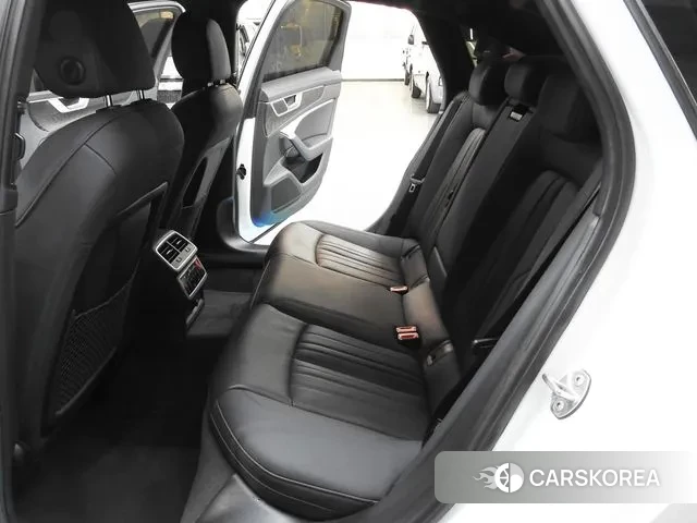 Audi A6 (C8) 2021 Белый из Кореи, фото 2