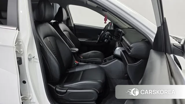 Hyundai Kona (SX2) 2023 Белый из Кореи, фото 2