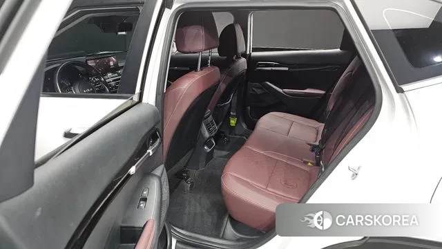 Kia Seltos 2022 Белый из Кореи, фото 2