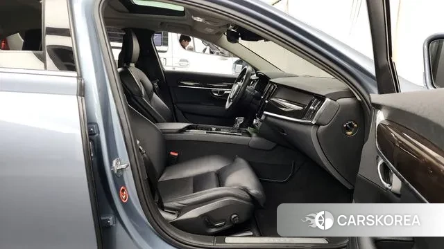 Volvo S90 2018 Светло-серебряный цвет из Кореи, фото 2