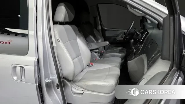 Hyundai The New Grand Starex 2021 Серебряный из Кореи, фото 2