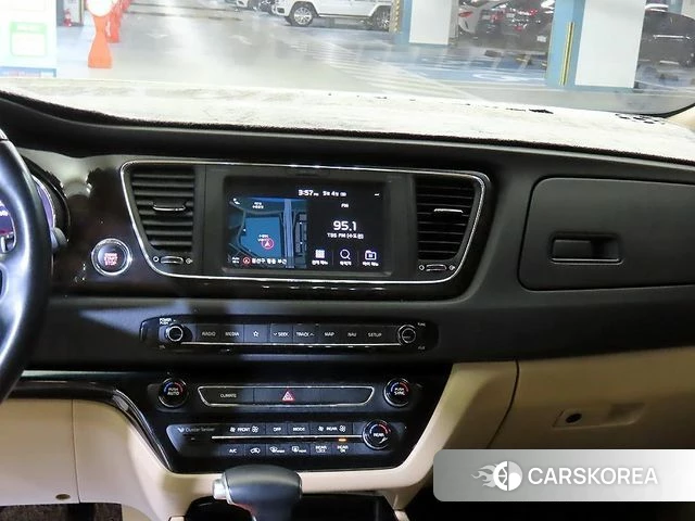 Kia The New Carnival 2018 Черный из Кореи, фото 2