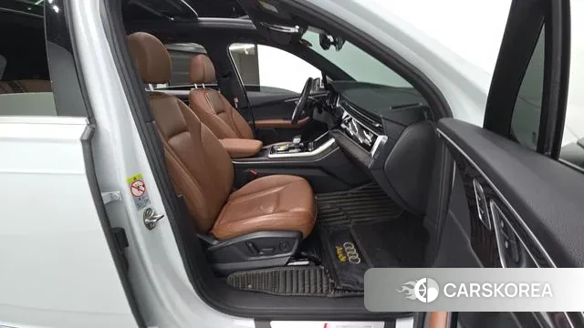 Audi Q7 (4M) 2021 Белый из Кореи, фото 2