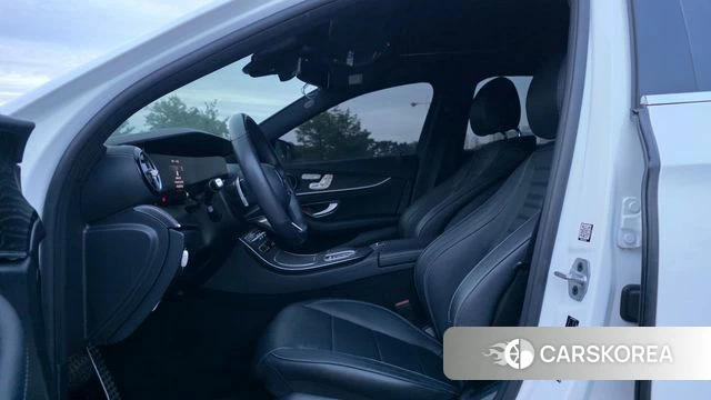 Mercedes-Benz E-Class W213 2021 Белый из Кореи, фото 2