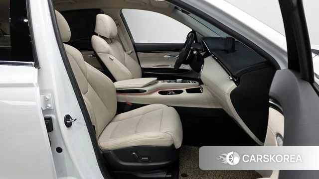 Genesis GV70 2022 Белый из Кореи, фото 2