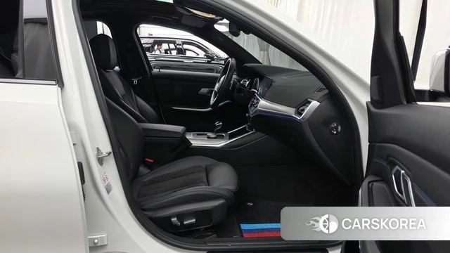 BMW 3 Series (G20) 2022 Белый из Кореи, фото 2