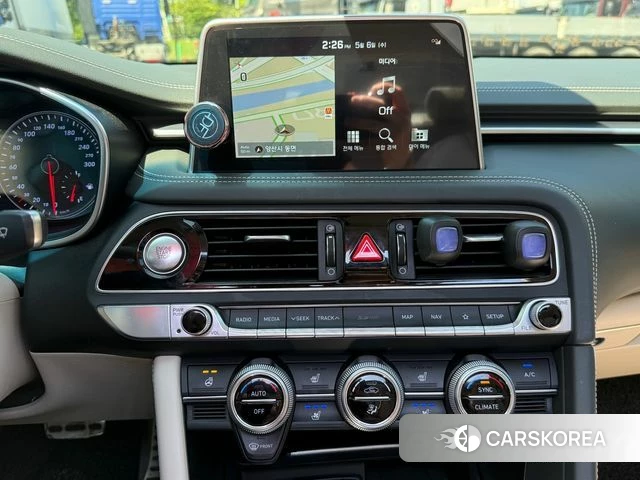 Genesis G70 2018 Черный из Кореи, фото 2